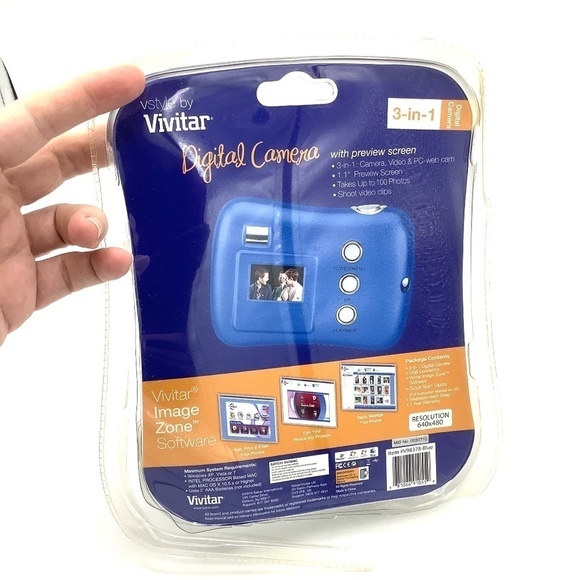 Vivitar VSTYLE Digital Camera with Preview Screen Shoots Video Clips NEW - Picture 1 of 5